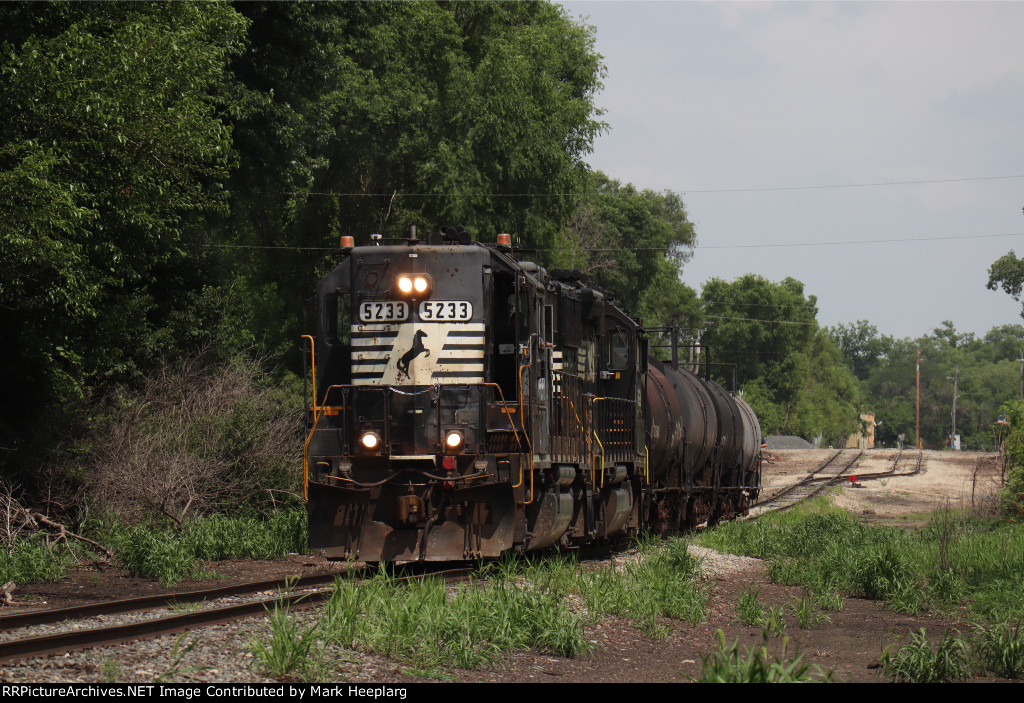 NS 5233